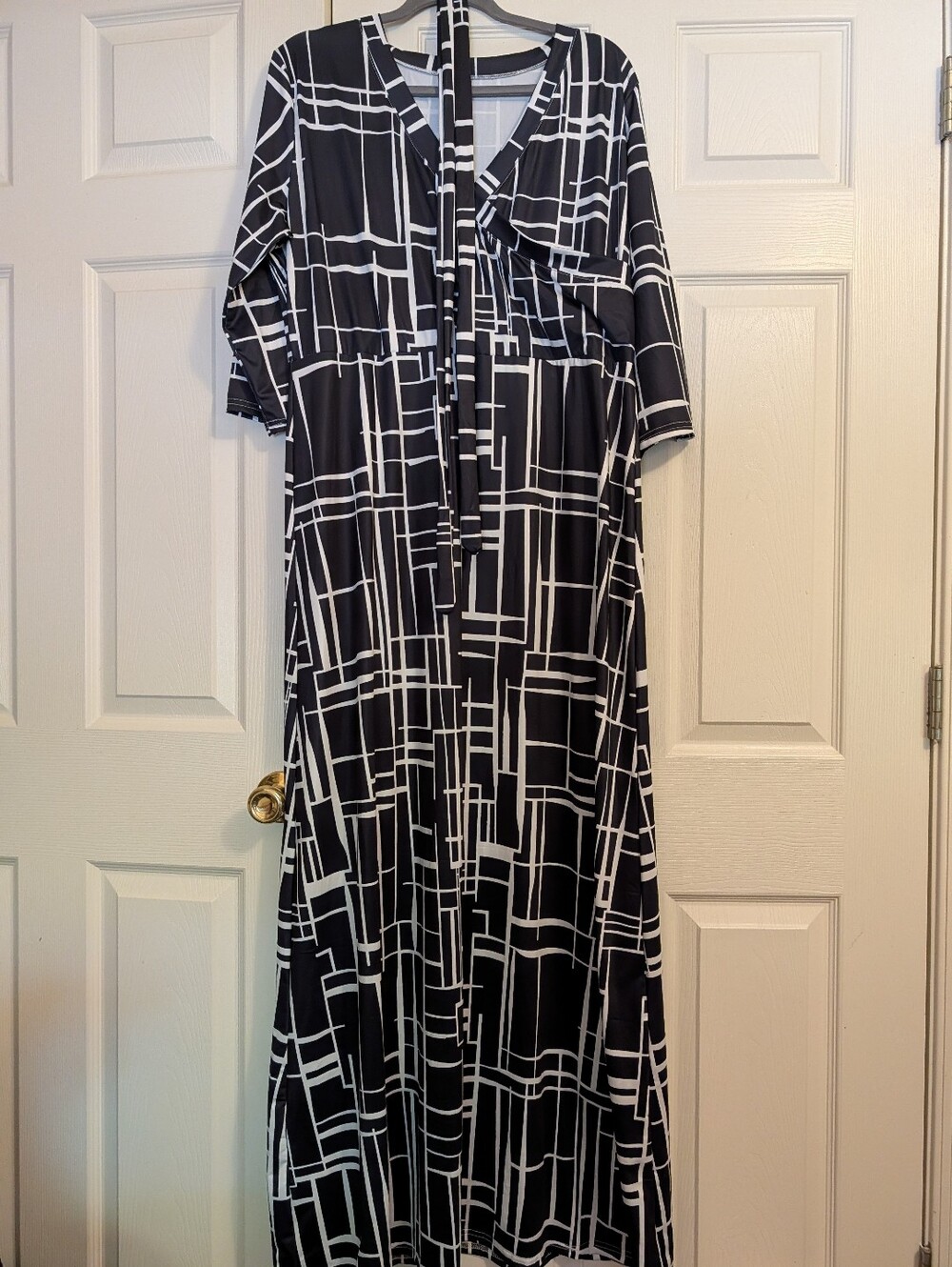 Black & White Geometric Maxi Dress with Tie Waist NWOT